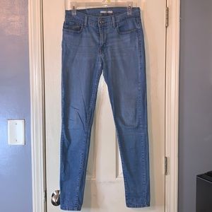 💙WOMEN’S 710 SUPER SKINNY LEVI’S💙